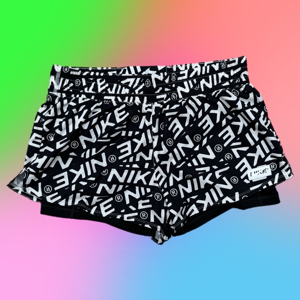Nike One Women's Dri-FIT High-Waisted 3" 2-in-1 Shorts L Black